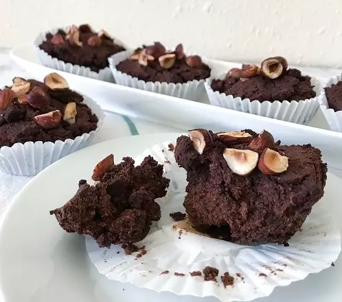 Low-carb Schokoladen-Haselnüsse-Muffins