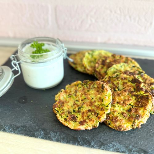 VIDEO: Saftige Zucchini-Bratlinge